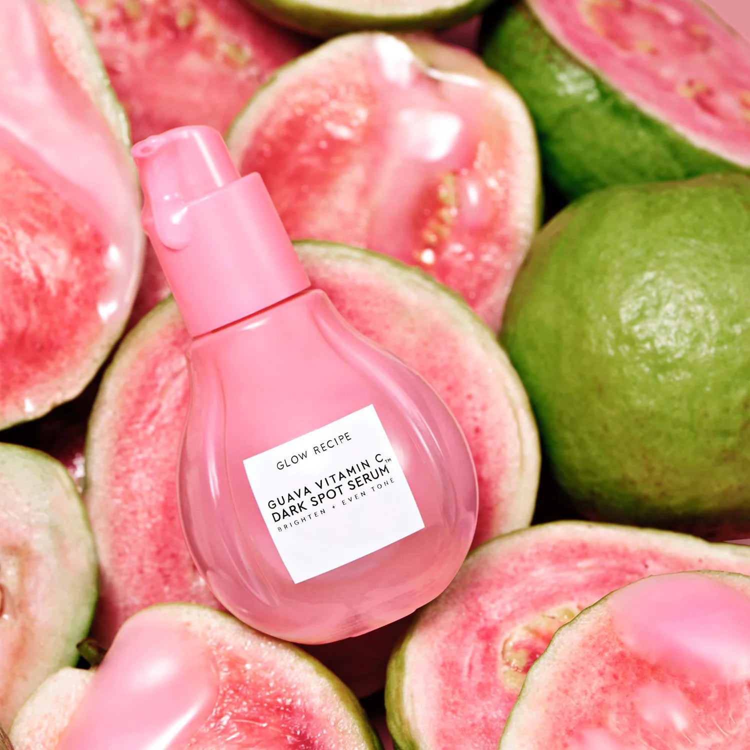 GLOW RECIPE – Guava Vitamin C Dark Spot Serum
